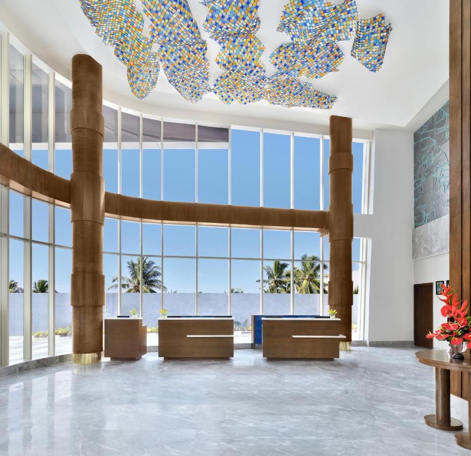 เลอ เมเริเดียน ไฮเดอราบัด Hotel ภายนอก รูปภาพ Interior of the new terminal