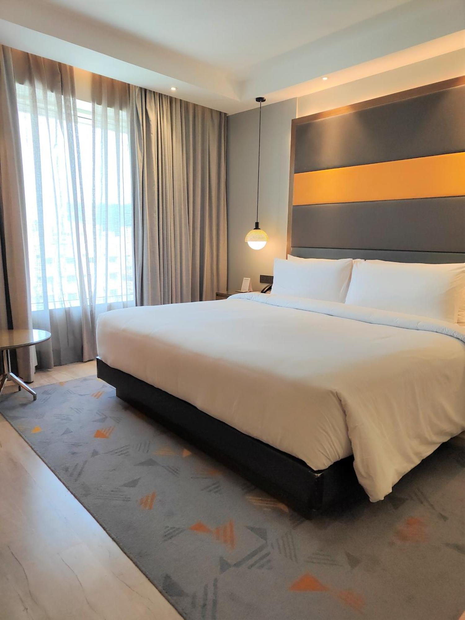 เลอ เมเริเดียน ไฮเดอราบัด Hotel ภายนอก รูปภาพ